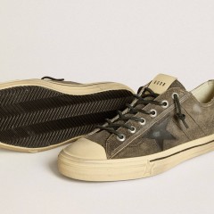 Golden Goose Men's V-Star In Black Suede With Black Leather Star