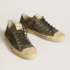 Golden Goose Men's V-Star In Black Suede With Black Leather Star