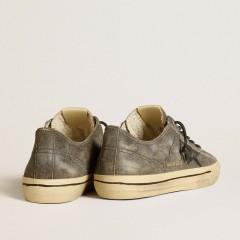 Golden Goose Men's V-Star In Black Suede With Black Leather Star