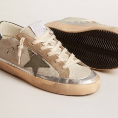 Golden Goose Super-Star In Gray Canvas With A Green Leather Star And Heel Tab